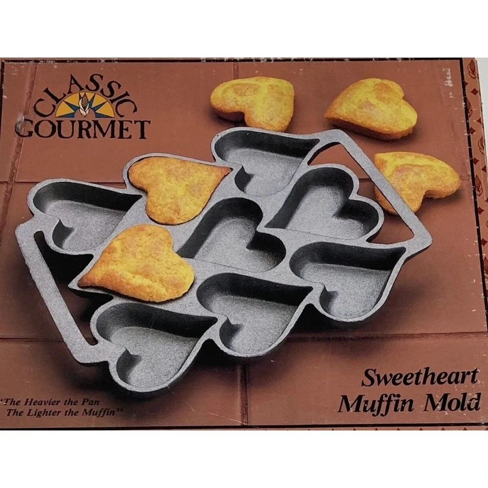 Vintage Cast Iron Sweet Heart Muffin Pan